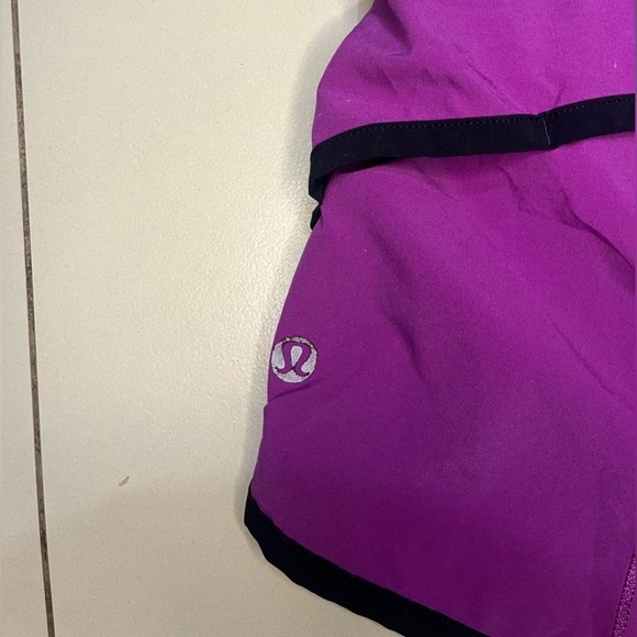 Lululemon Speed-Up Low-Rise Lined Short, 2.5” Purple size 6 - Picture 2 of 6